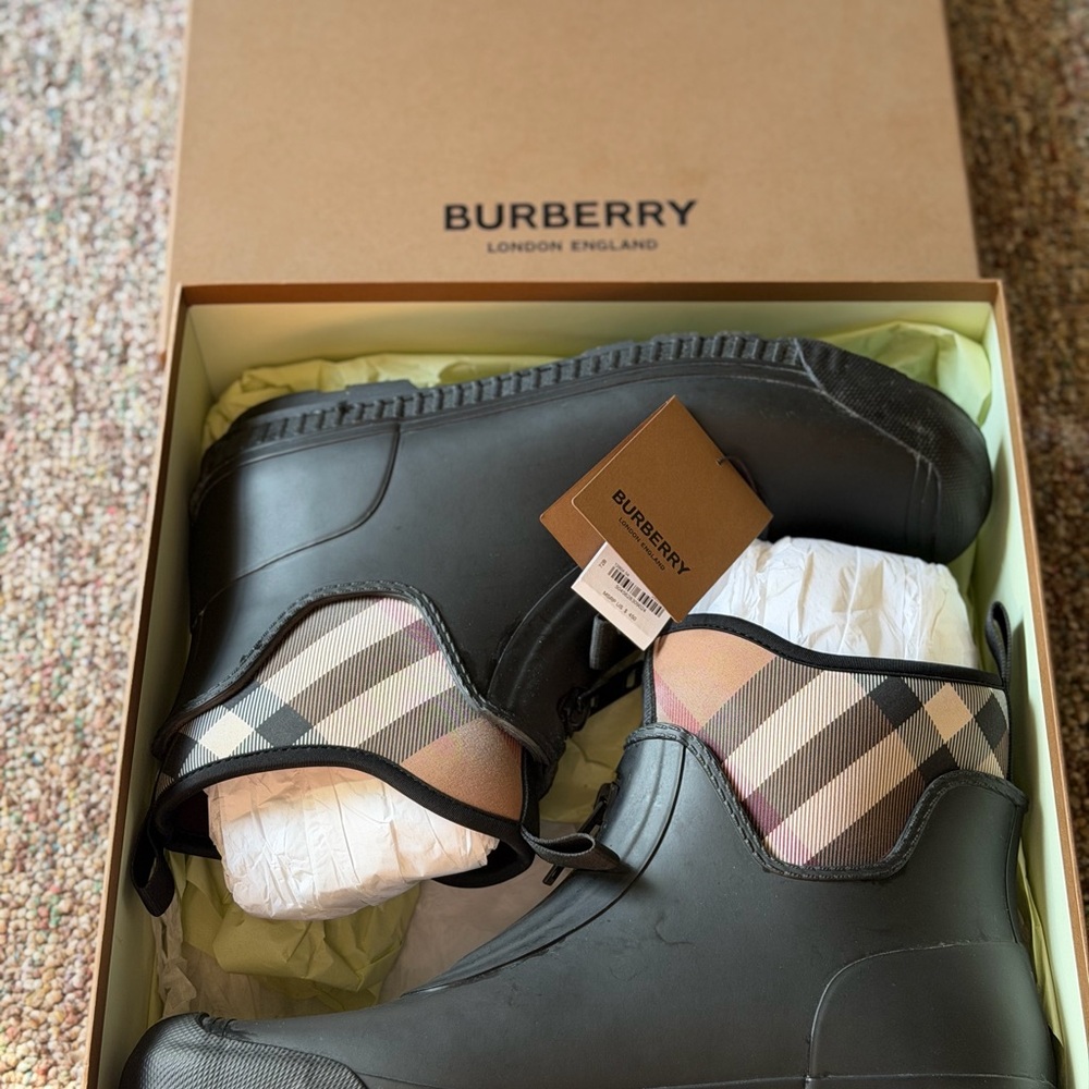 Burberry Black and Cream Checkered Boots